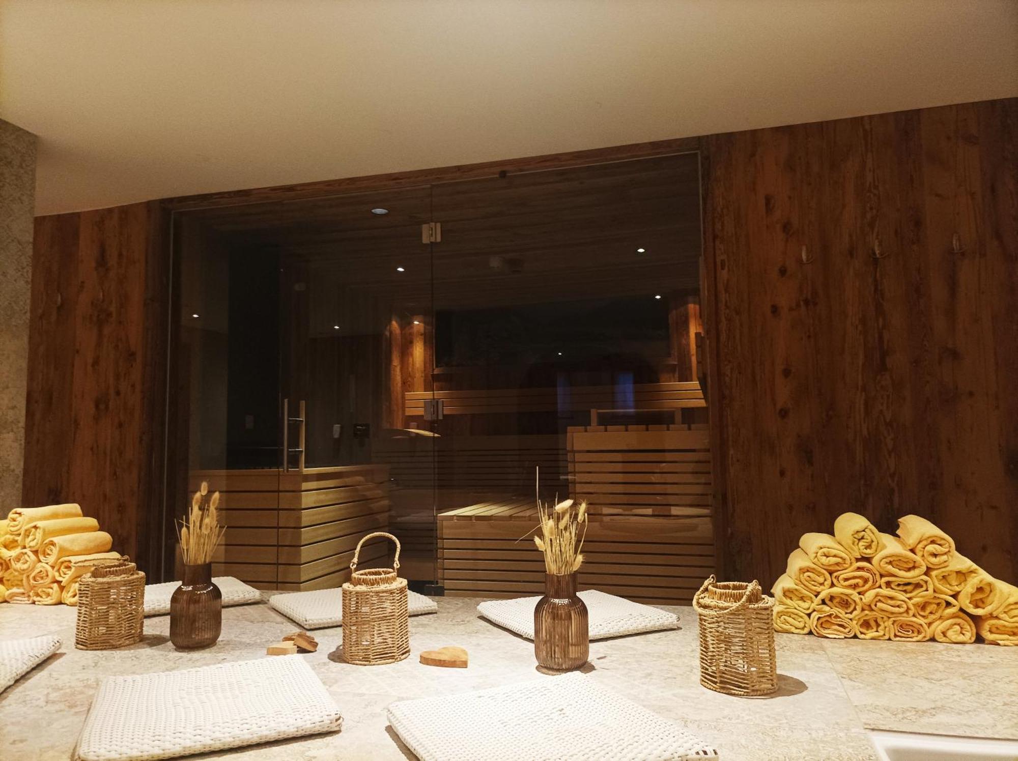 Hotel Kanisfluh Мелау Екстериор снимка