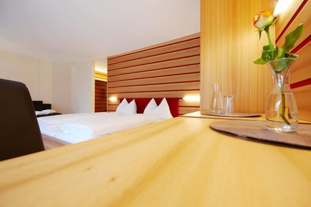 Hotel Kanisfluh Мелау Екстериор снимка