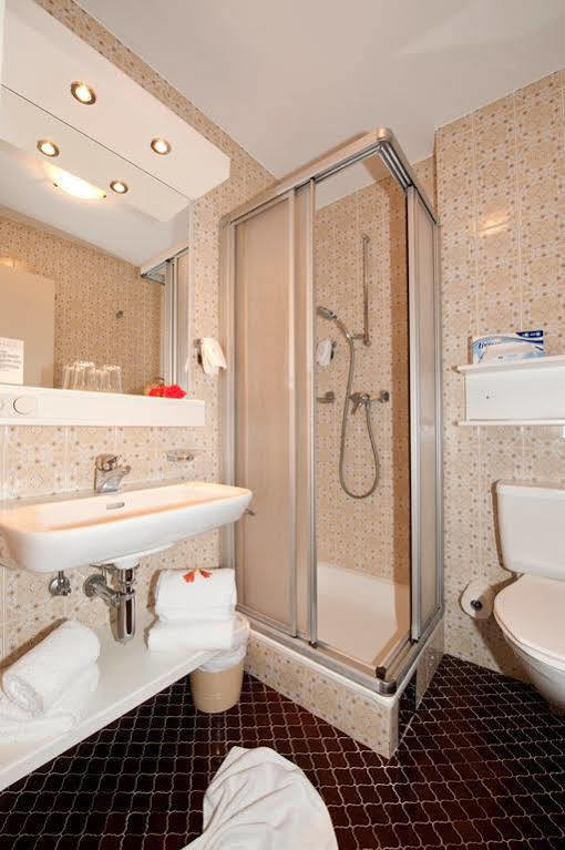 Hotel Kanisfluh Мелау Екстериор снимка